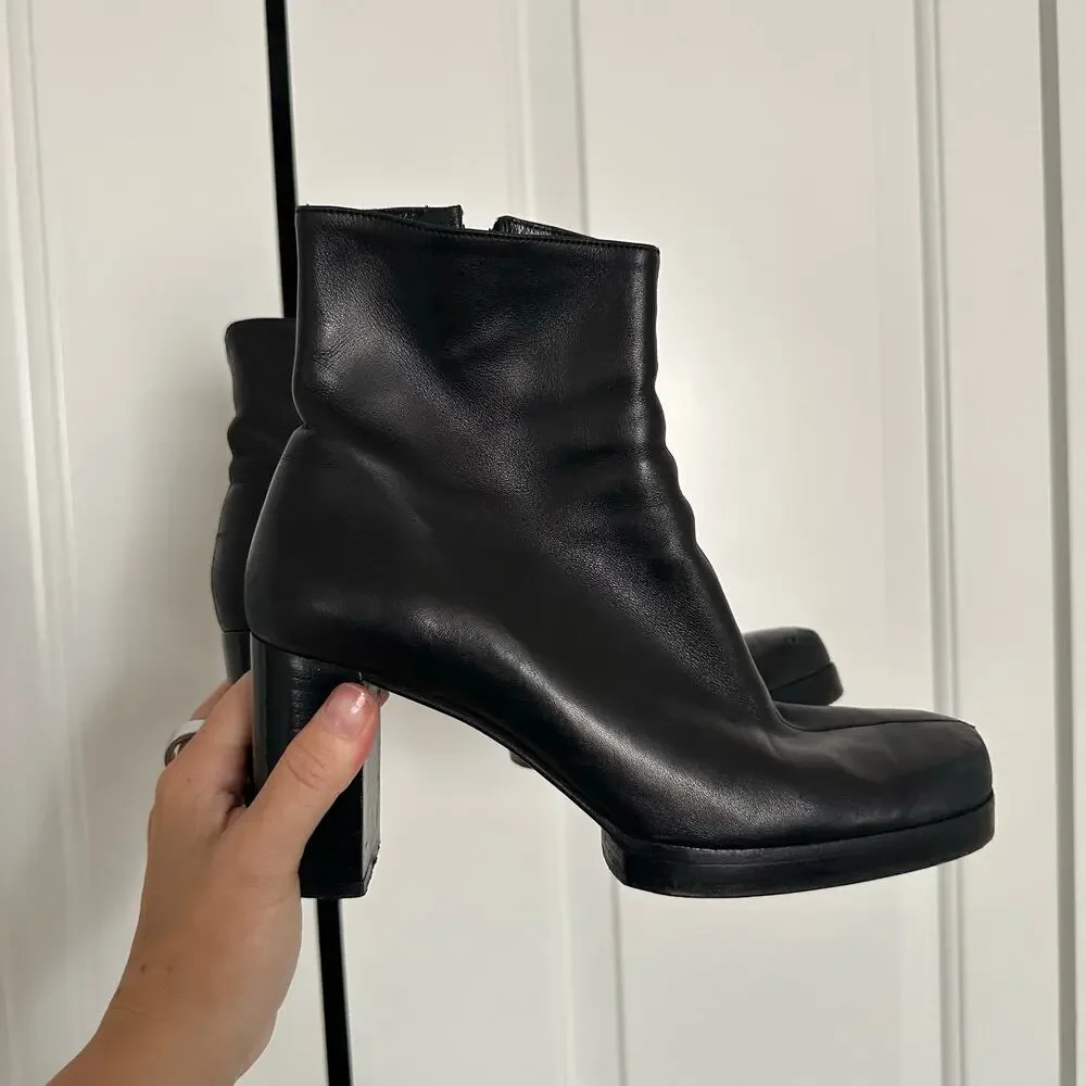 Robert Clergerie Paris Block Heel Zip Ankle Leather Boots Black Size 7